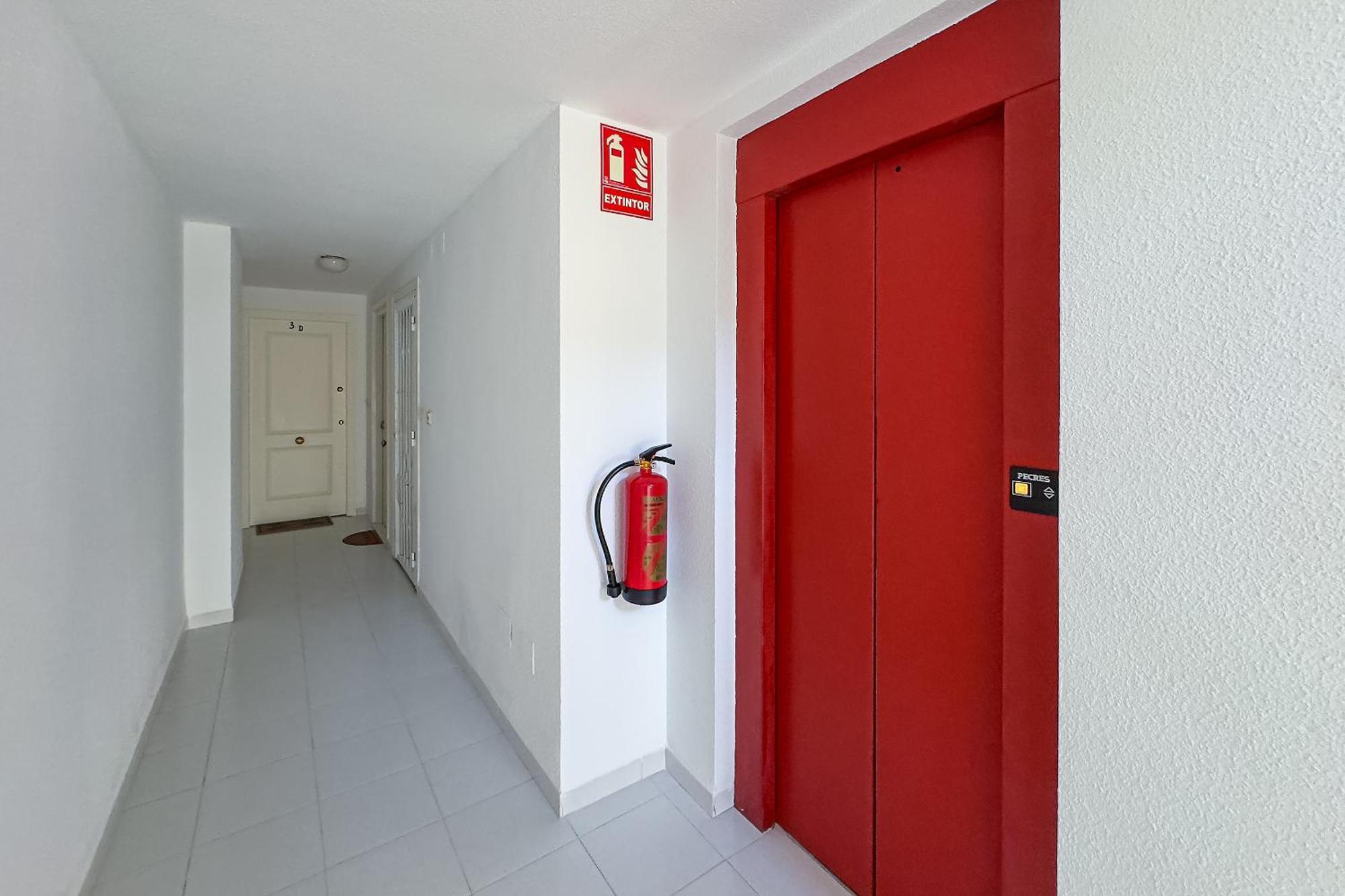 Beso Del Sol Apartment Torrevieja Exterior photo